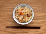 炊き込みご飯の写真