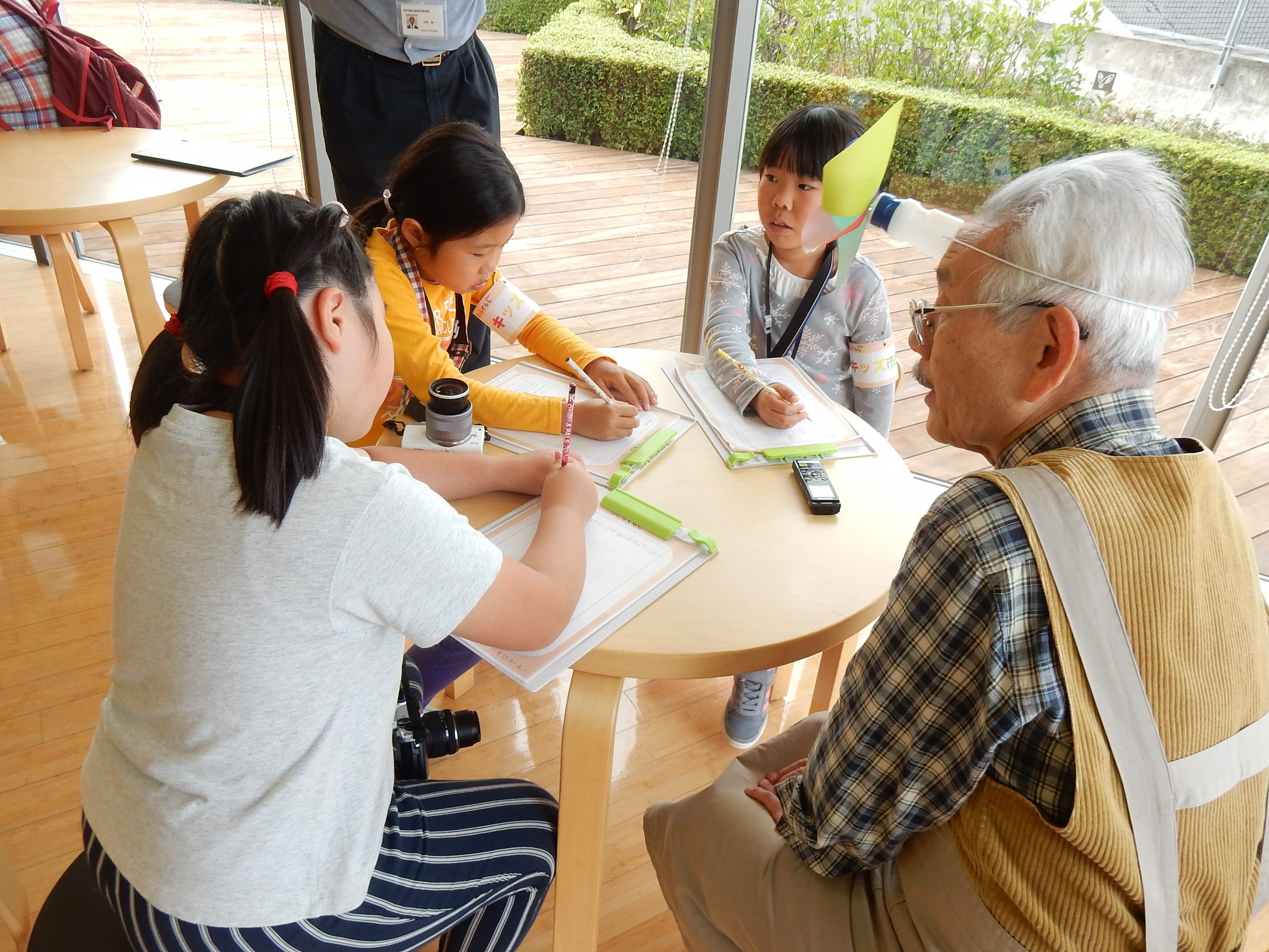 手作りおもちゃ教室取材の様子