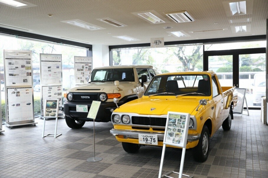 日野自動車羽村工場の車の写真