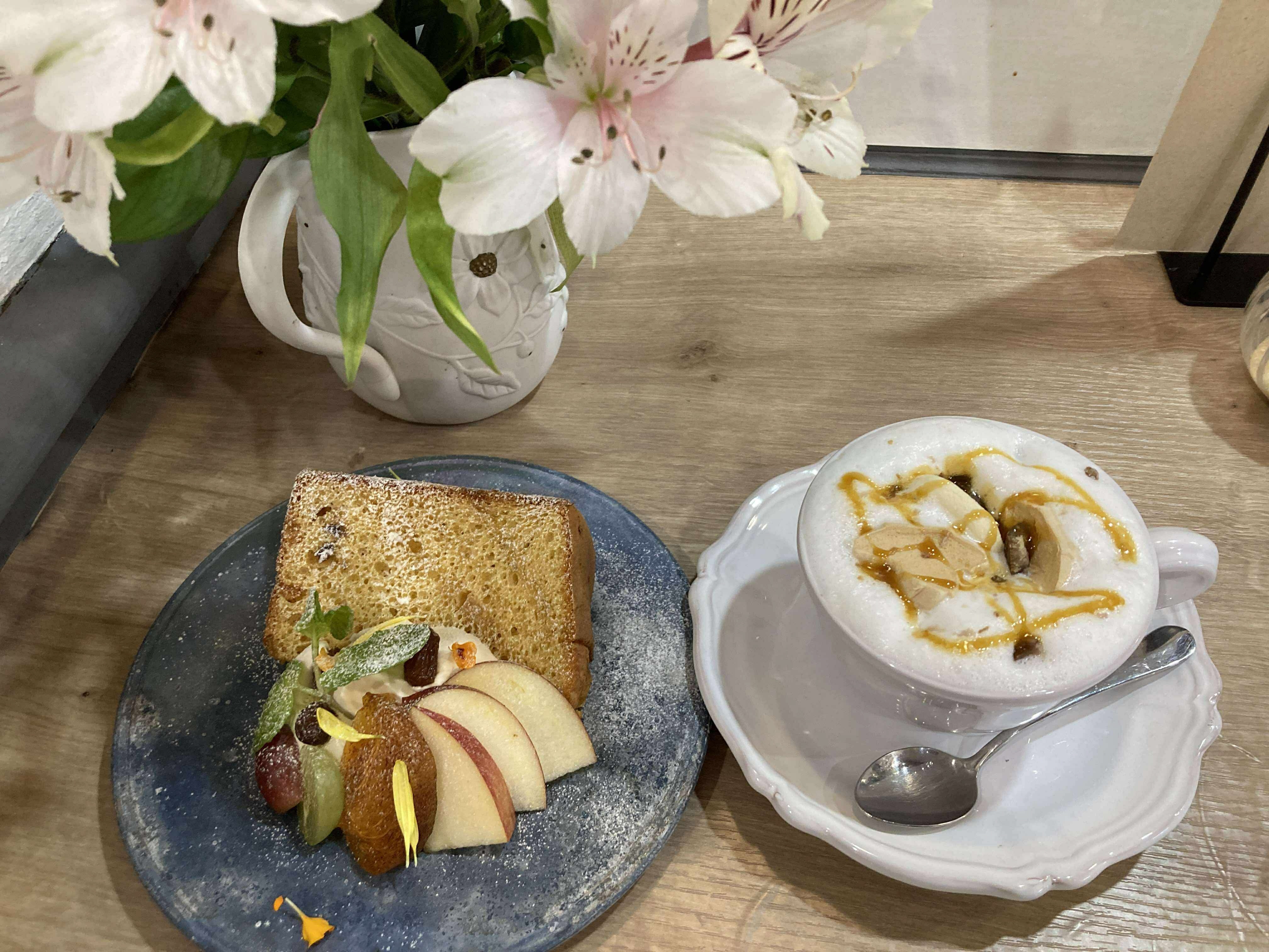 イタリア仕込みのコーヒーとドルチェ